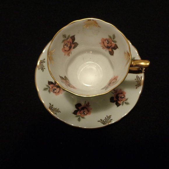 OLD MONEY ROYAL WINSOR FINE BONE CHINA GREEN FLORALS CUP & SAUCER - Picture 11 of 12